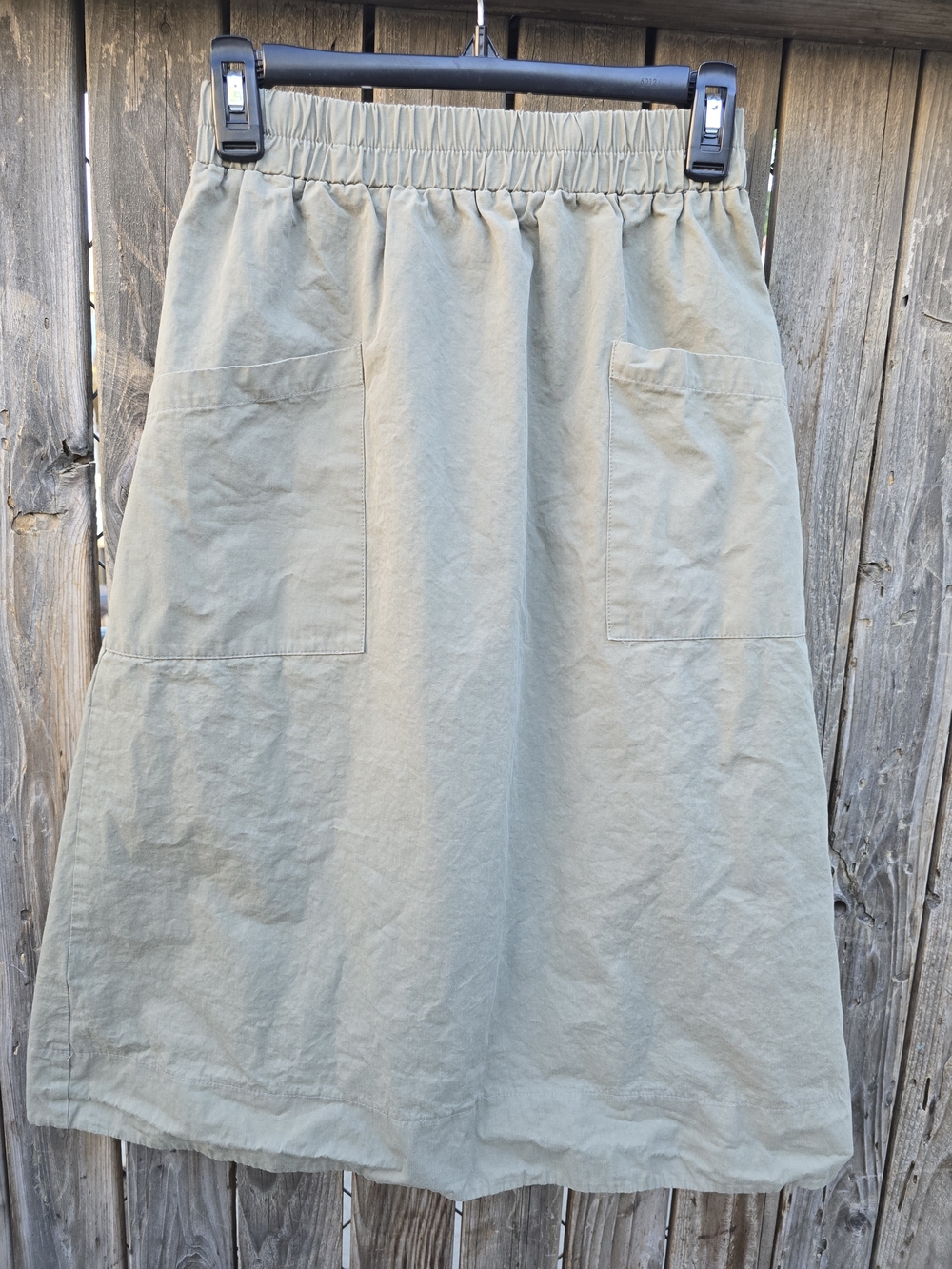 Everyday Cotton Elastic Waist Pocket Skirt in Green Color Sizee M